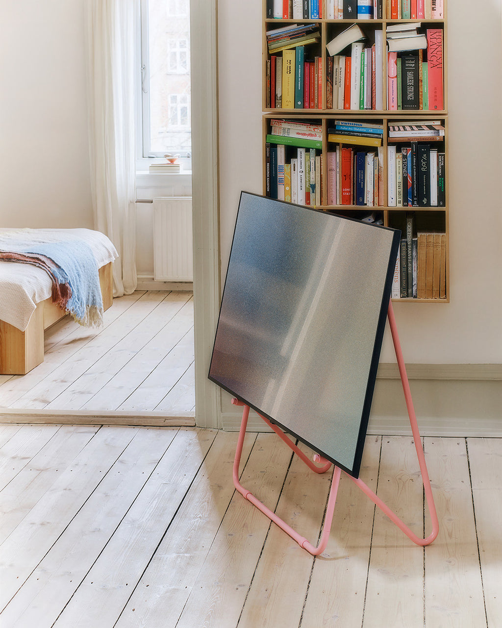 Pedestal Bloom Stands Low 015 Bubble Gum