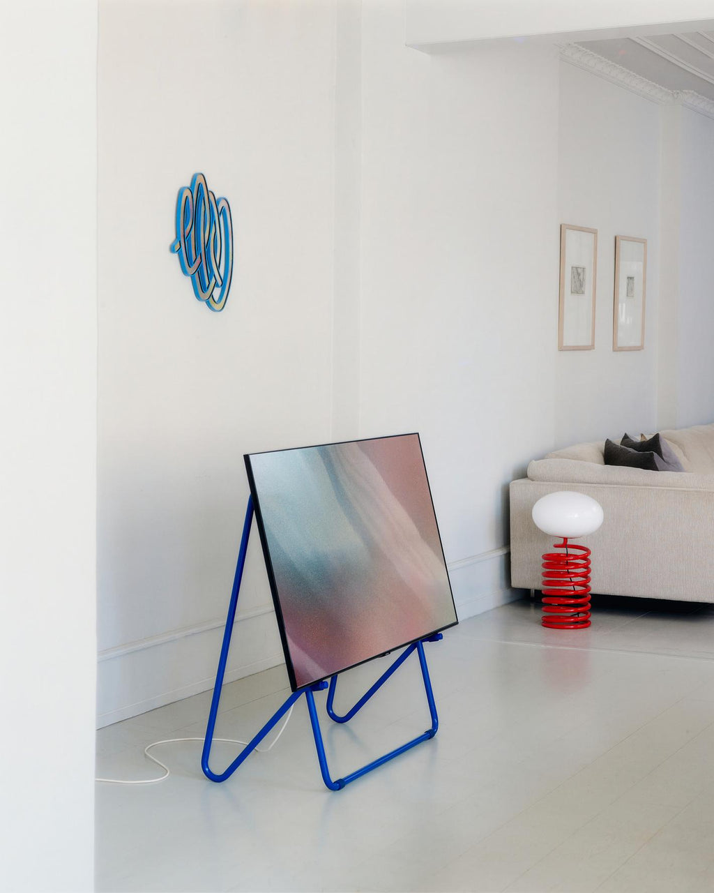 Pedestal Bloom Stands Low 028 Oat