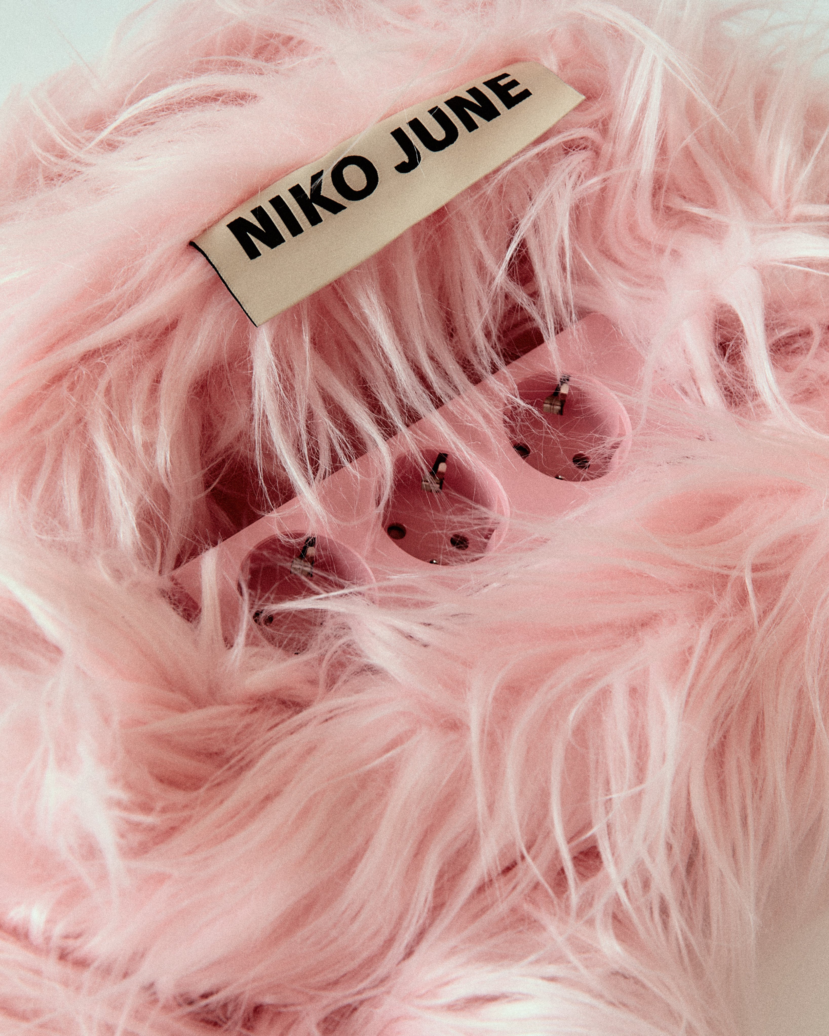 FURRY - Bubble Gum – Pedestal