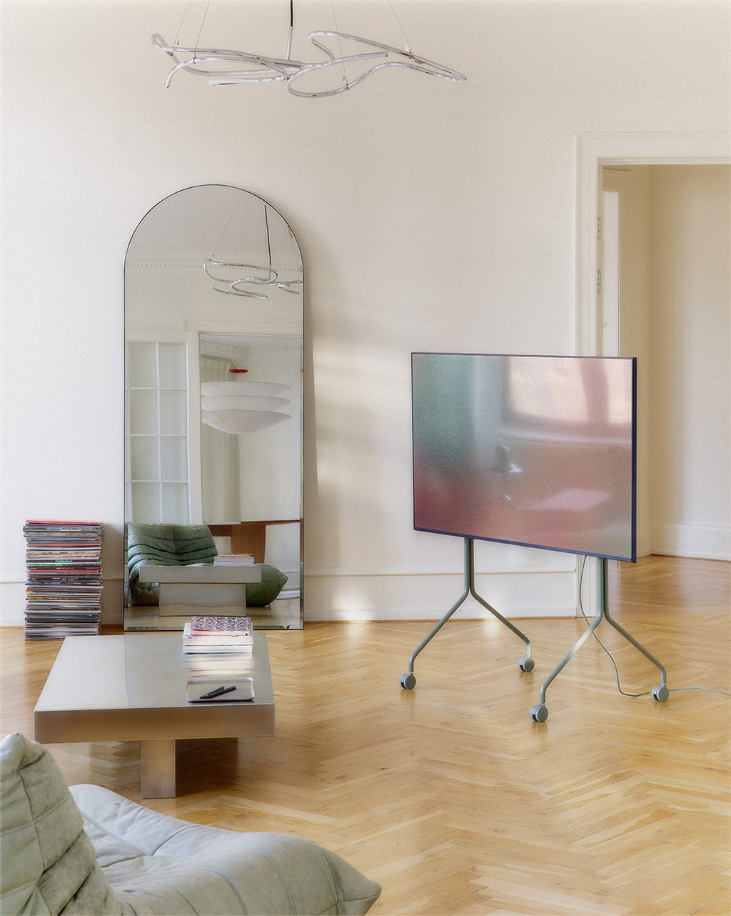 Pedestal Moon Rollin' Tall Stands W/ Wheels 028 Oat