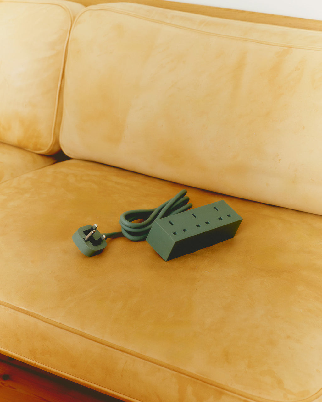 Pedestal Power Bar 2 metres UK Power Bar 015 Bubble Gum