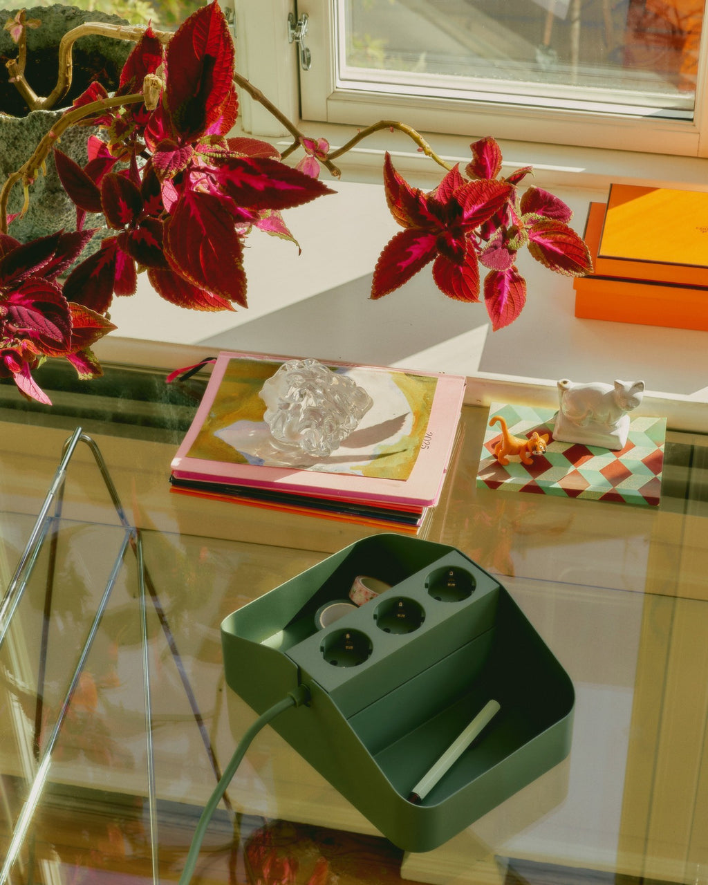 Pedestal Power Bar Tray Double Power Accessories 019 Mossy Green