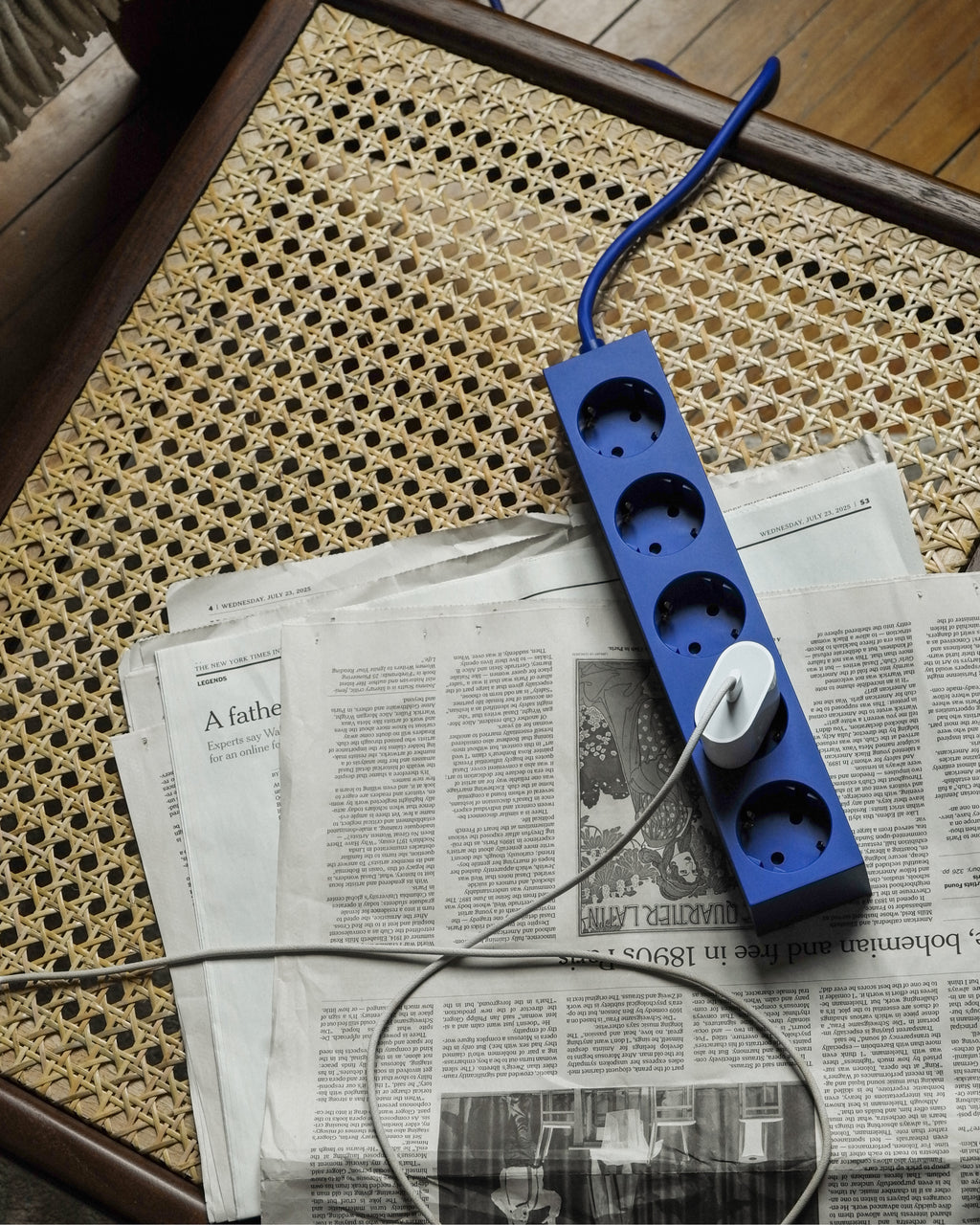 Pedestal Power Beam 2 meters Power Beam 006 Ultra Marine